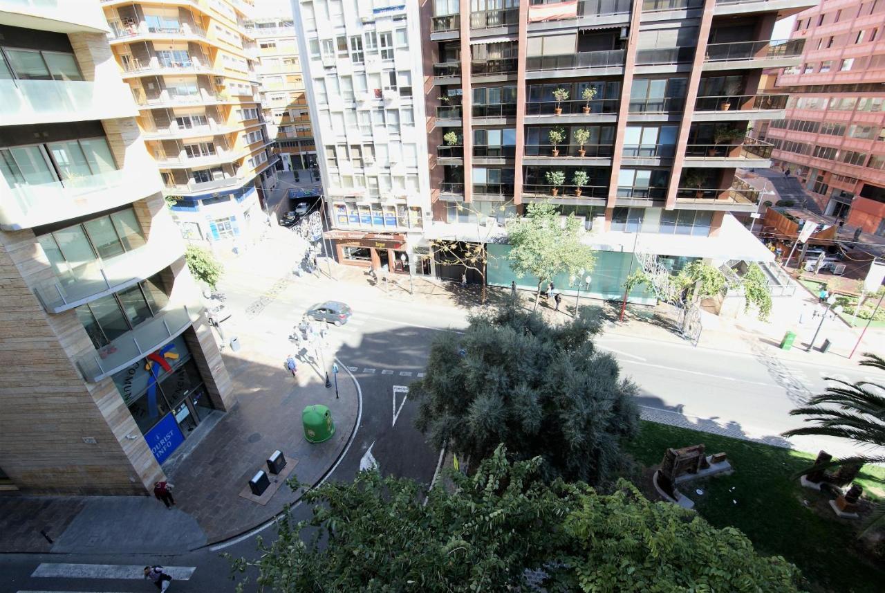 Apartamento Lujoso y espacioso piso en el corazón de Alicante con hidromasaje Exterior foto